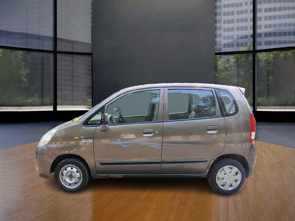 Second Hand Maruti Zen Estilo LXI – Reliable City Car with Manual Gearbox
