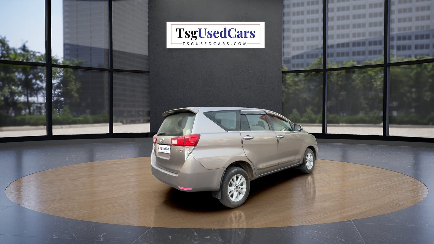 Toyota Innova Crsyta 2.4G