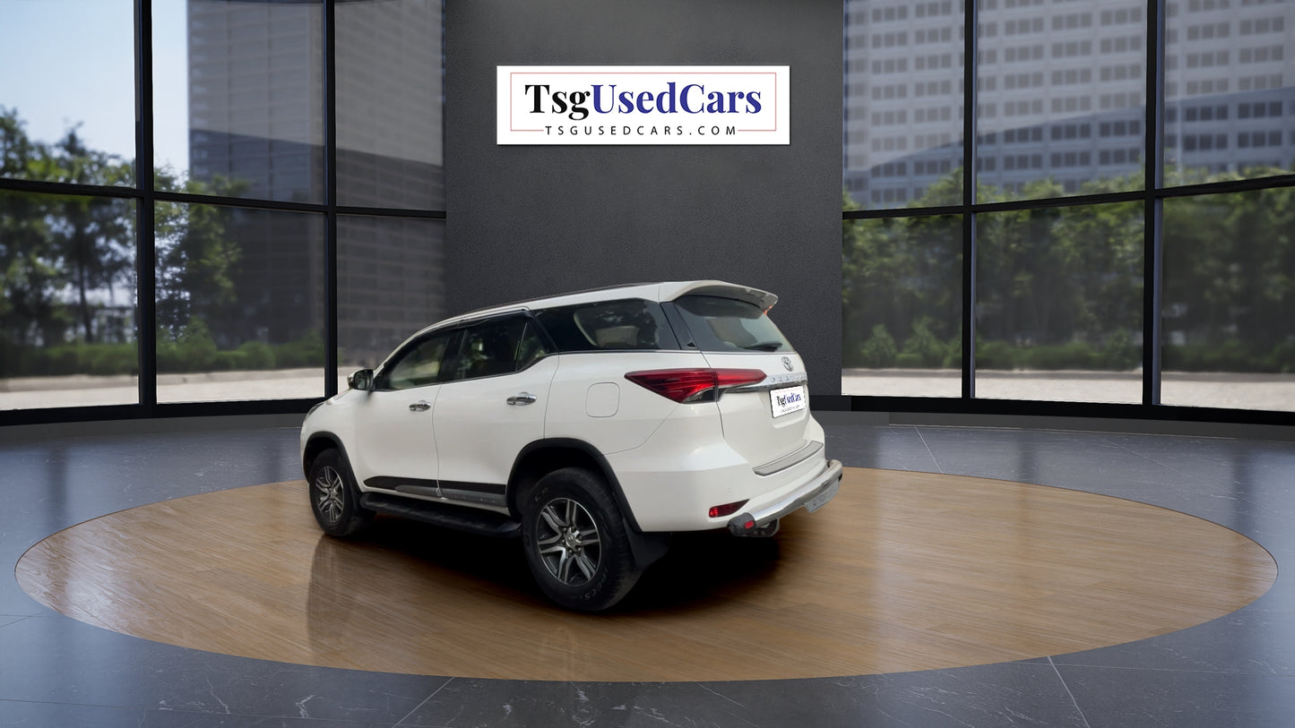 Toyota Fortuner 4*2 AT