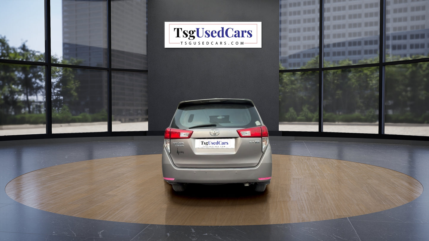 Toyota Innova Crsyta 2.4G