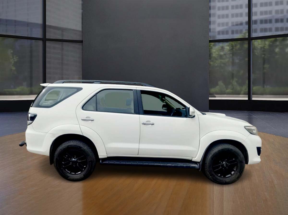 TOYOTA FORTUNER 4*4 AT 3807