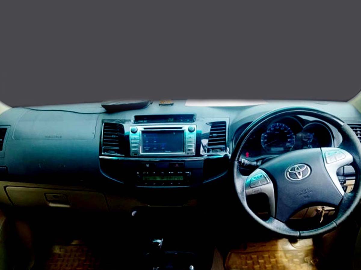 TOYOTA FORTUNER 4*2 AT 0009