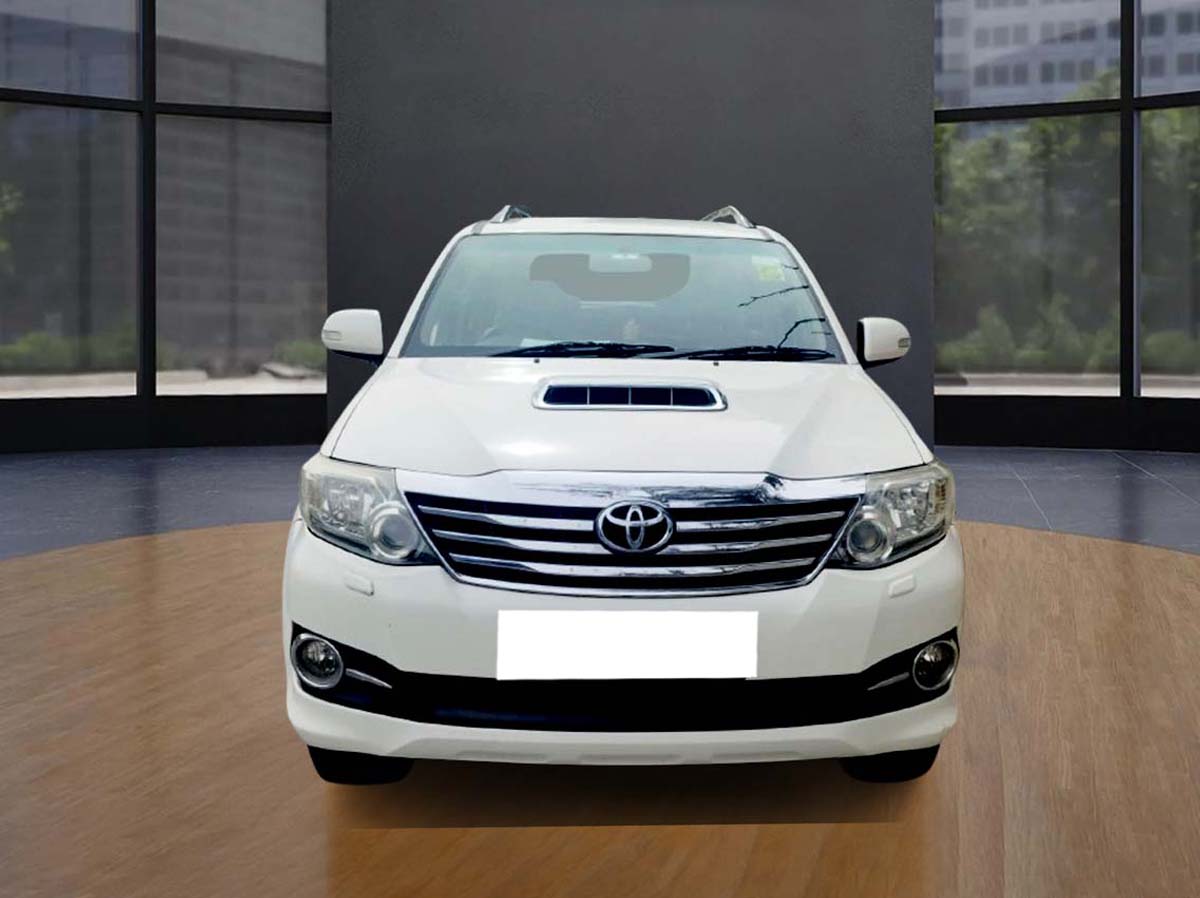 TOYOTA FORTUNER 4*2 AT 0009