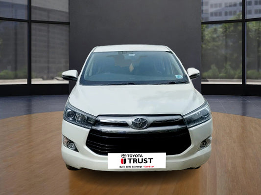 Used Toyota Innova Crysta 2.4 V – Spacious and Reliable Diesel MPV for Sale