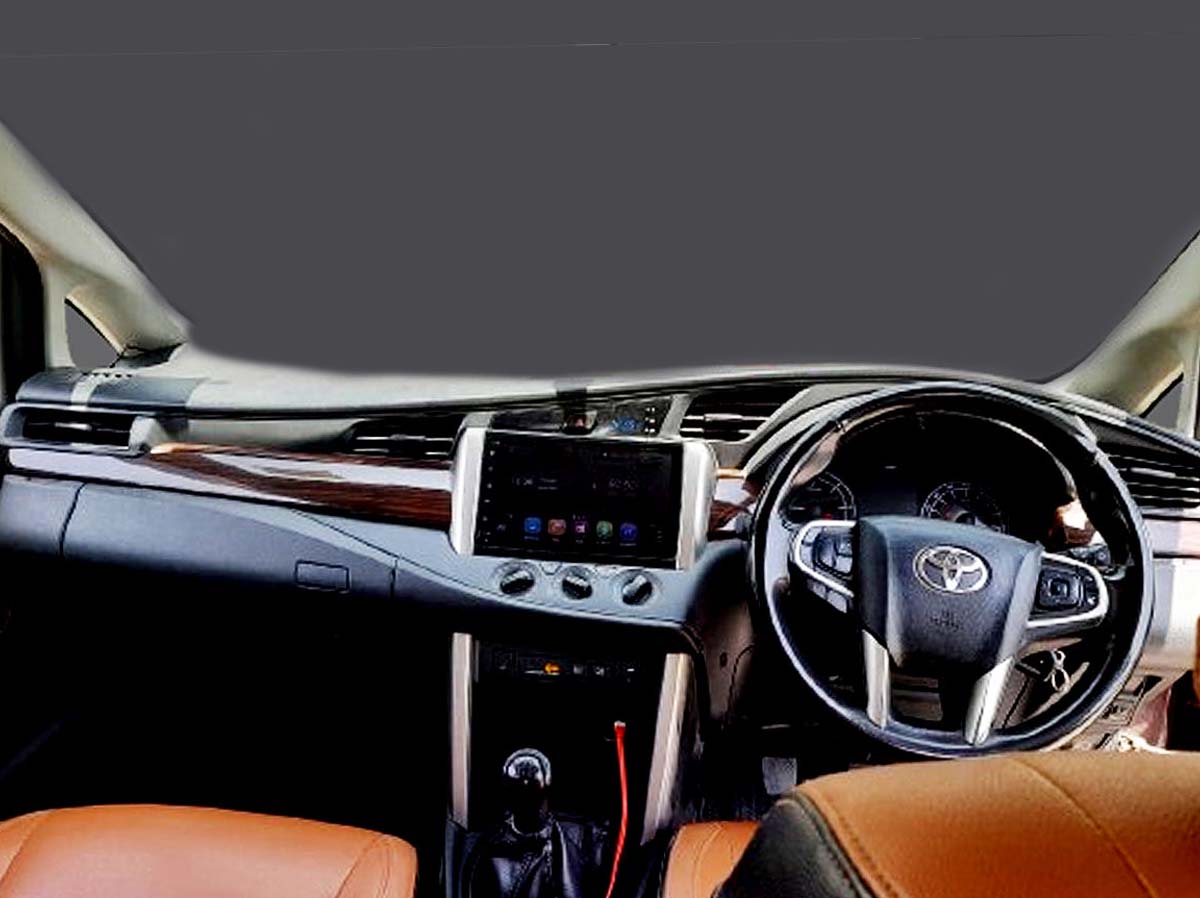 TOYOTA INNOVA CRYSTA 2.4 G 9320