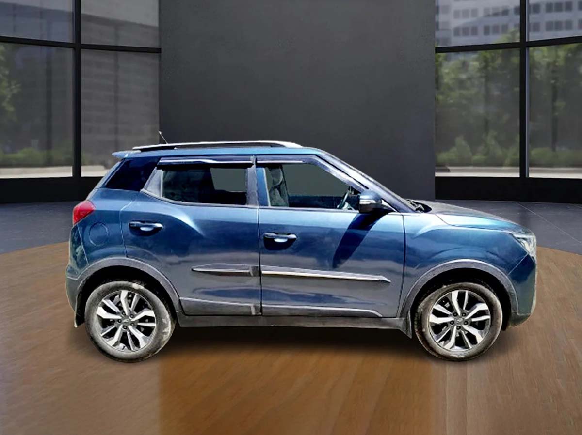 MAHINDRA XUV 300 DSL AMT 1871