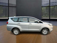 TOYOTA INNOVA CRYSTA 2.4 G MT 2125