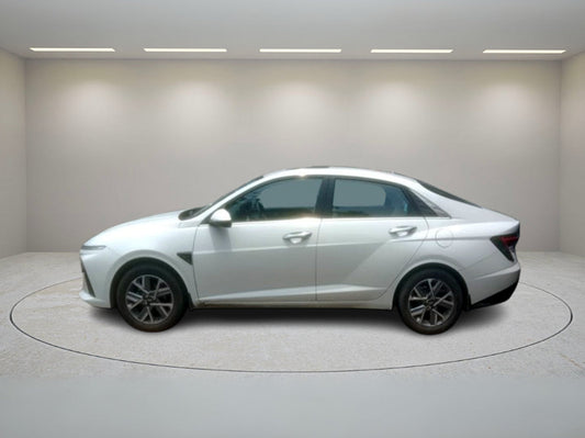 HYUNDAI NEW VERNA SX (O) IVT 2024