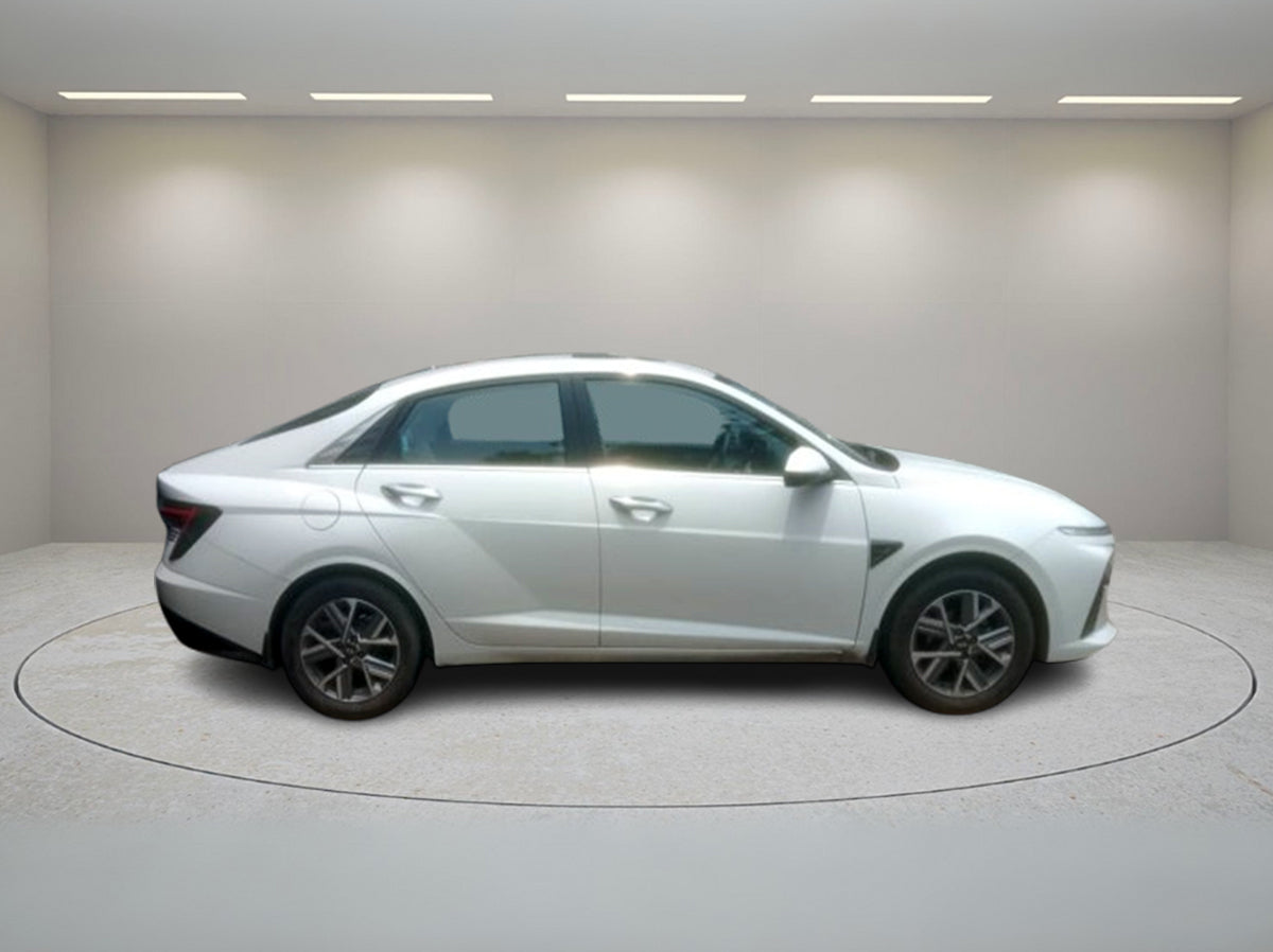 HYUNDAI NEW VERNA SX (O) IVT 2024