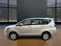 Second Hand Toyota Innova Crysta 2.4 G – Spacious Manual Diesel MPV for Sale