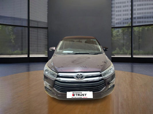Second Hand Innova Crysta 2.4 V MT