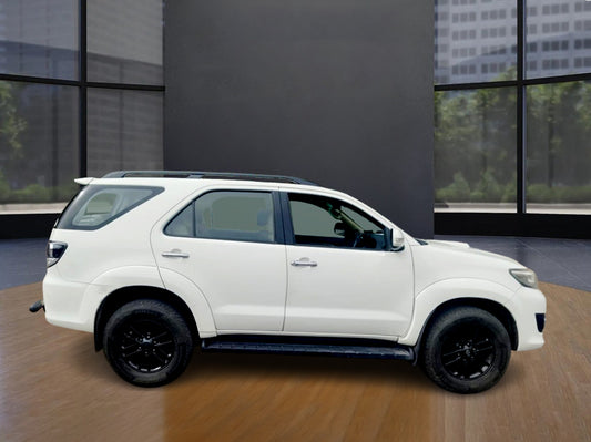 TOYOTA FORTUNER 4*2 AT 0009
