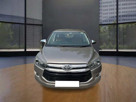 TOYOTA  INNOVA CRYSTA 2.8 Z AT 1100