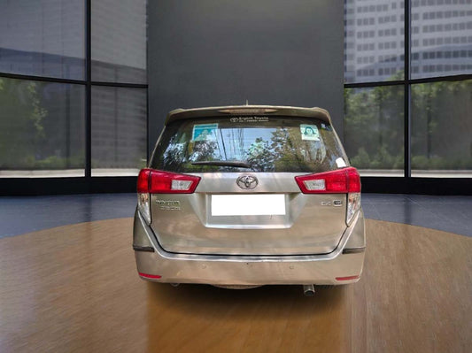 TOYOTA  INNOVA CRYSTA 2.4 G MT 2585