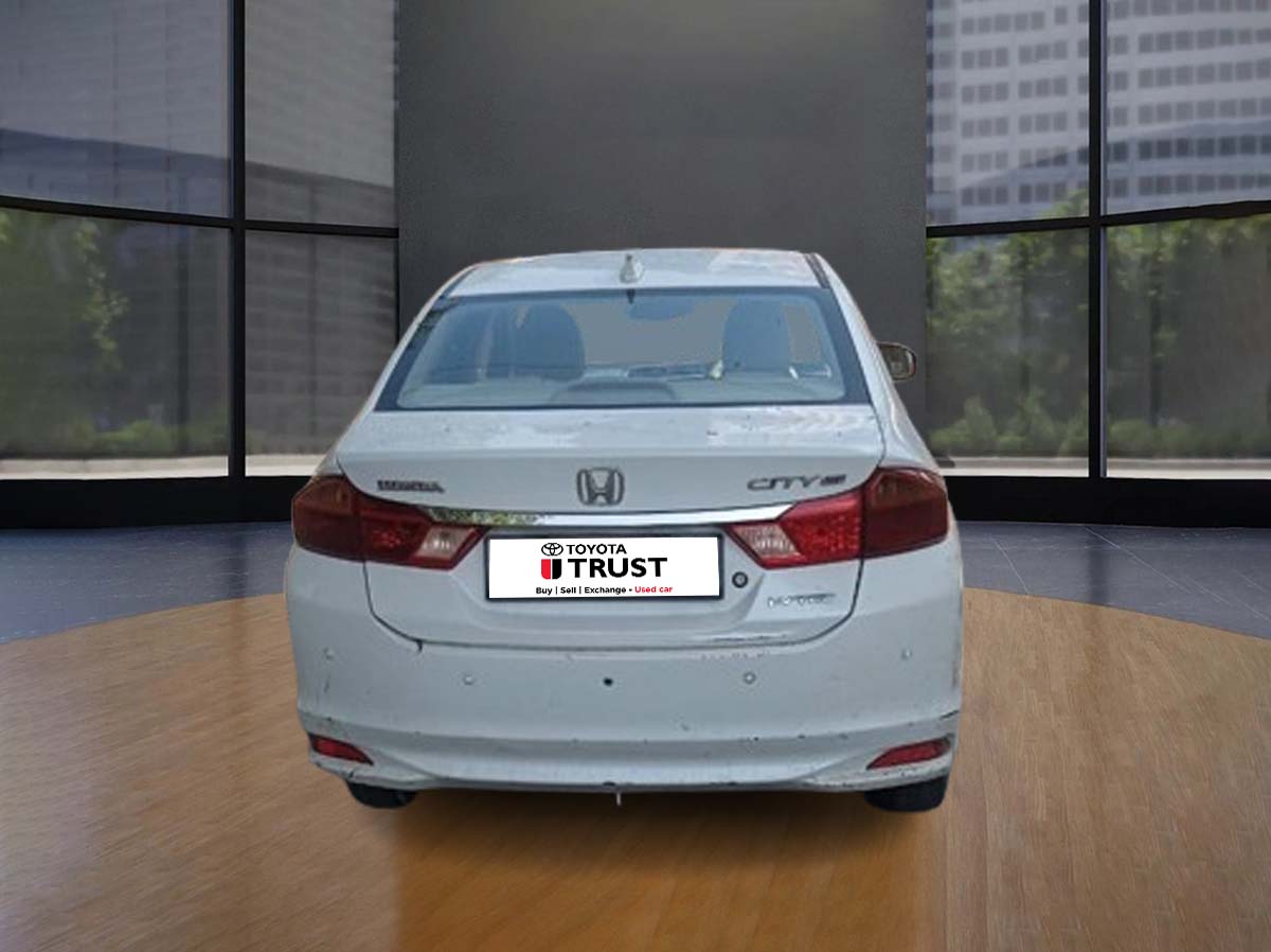 Second Hand Honda City SV CVT 2015 | Automatic Sedan at Best Rate