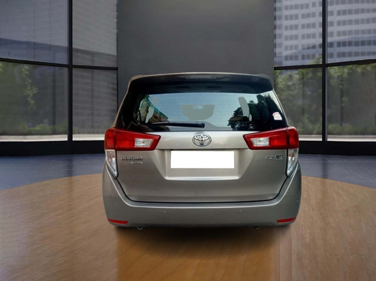 TOYOTA  INNOVA CRYSTA 2.7 Z AT  7252