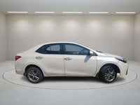 TOYOTA COROLLA ALTIS 1.8 V (AT) 2016