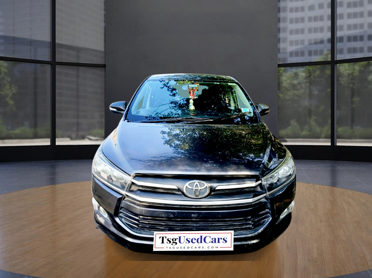 TOYOTA MOTORS INNOVA CRYSTA 2.4 G 0040