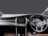 Toyota Innova Crysta 2.8 Z 9073