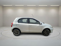 TOYOTA ETIOS LIVA G 2016