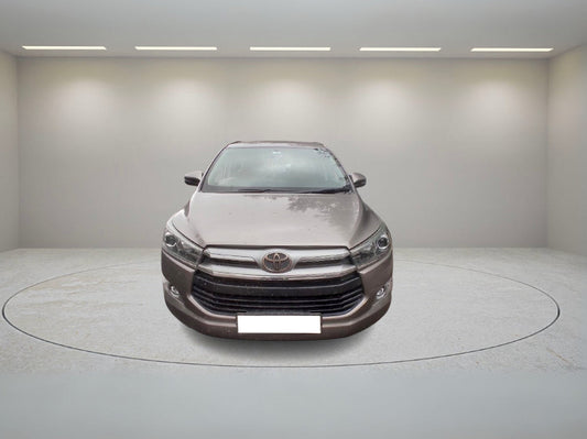TOYOTA INNOVA CRYSTA 2.4 V MT 2018