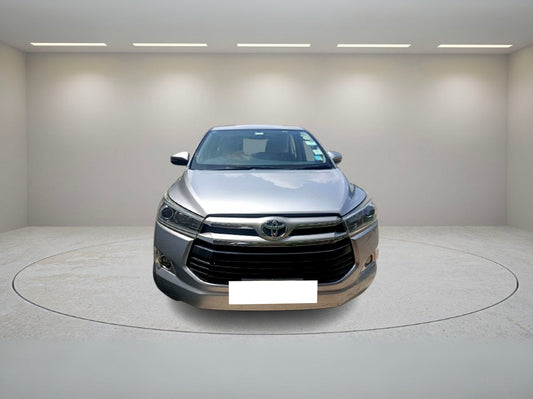 TOYOTA INNOVA CRYSTA 2.4 V MT 2017