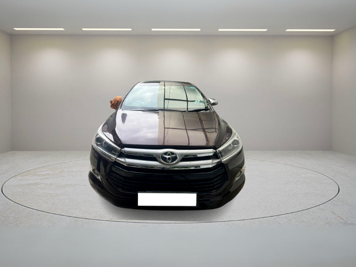 TOYOTA INNOVA CRYSTA 2.8 Z AT 2016