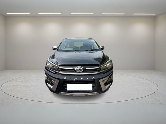 TOYOTA INNOVA CRYSTA 2.8 G AT 2017