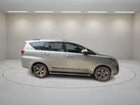 TOYOTA INNOVA CRYSTA 2.4 G AT 2021