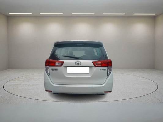 TOYOTA INNOVA CRYSTA 2.4 Z AT 2022