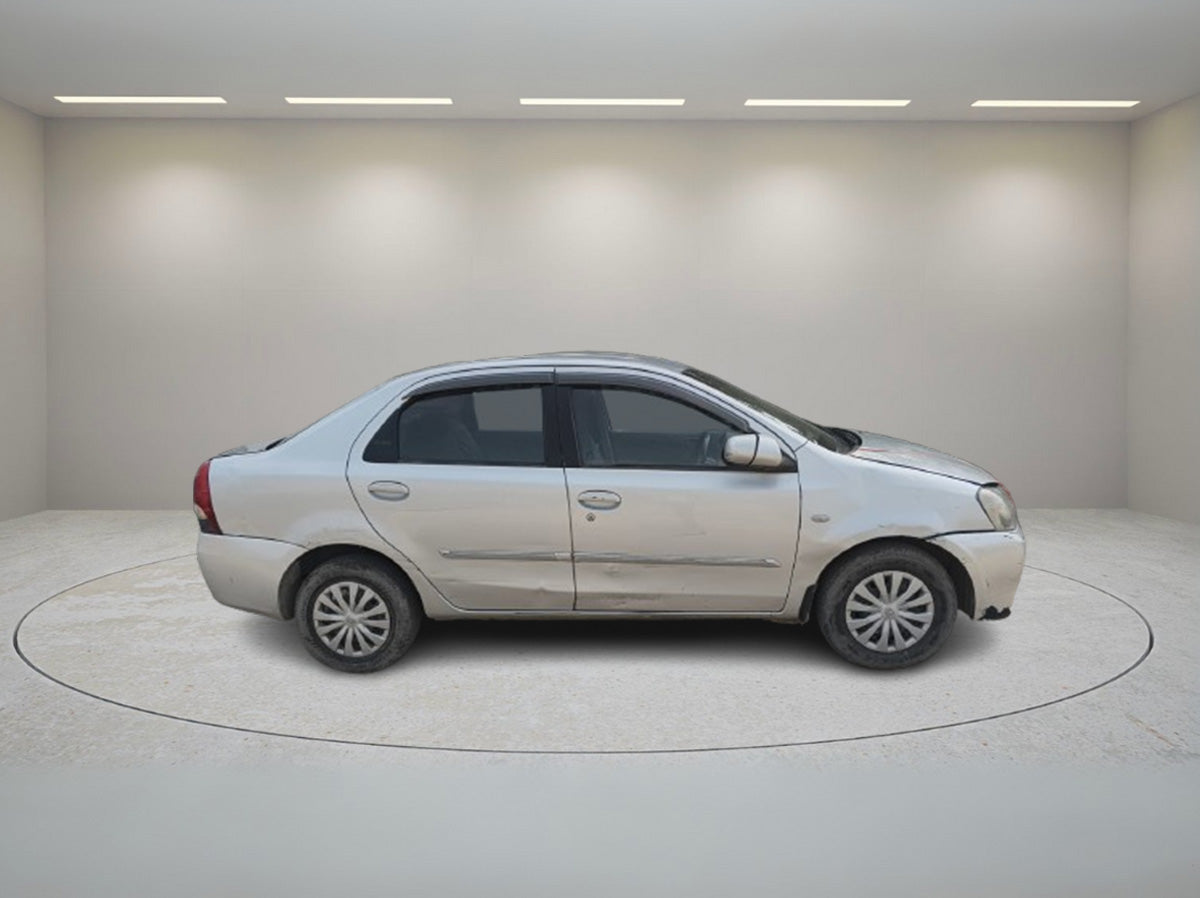 TOYOTA ETIOS G MT 2011