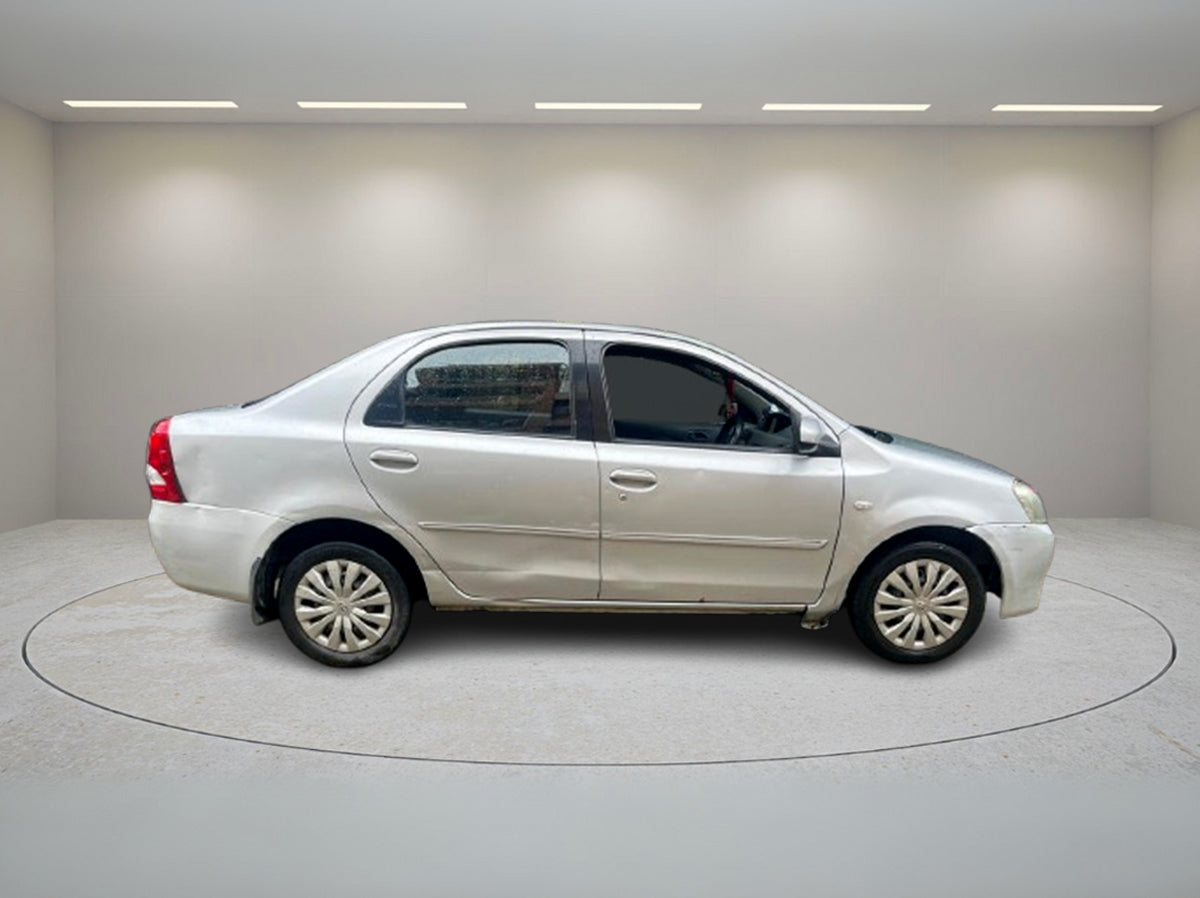TOYOTA ETIOS G 2013