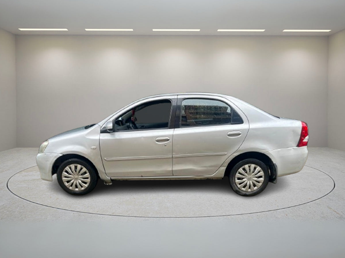 TOYOTA ETIOS G 2013