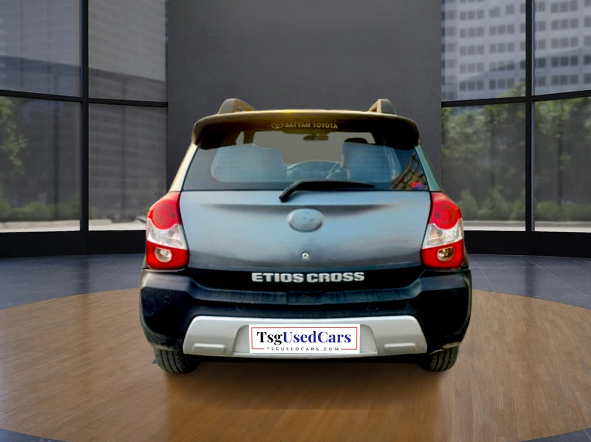 Toyota Etios Cross V SP 4467