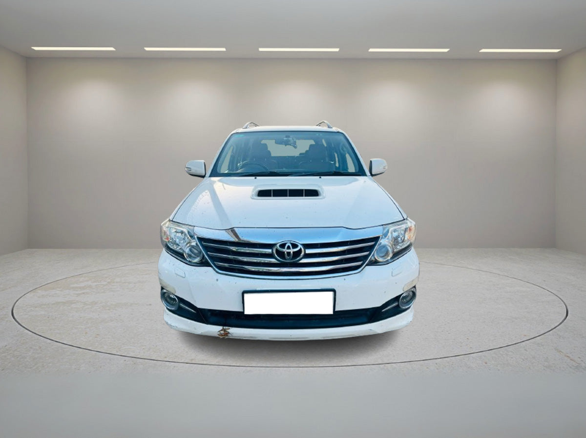 TOYOTA FORTUNER 4*2 AT 2015