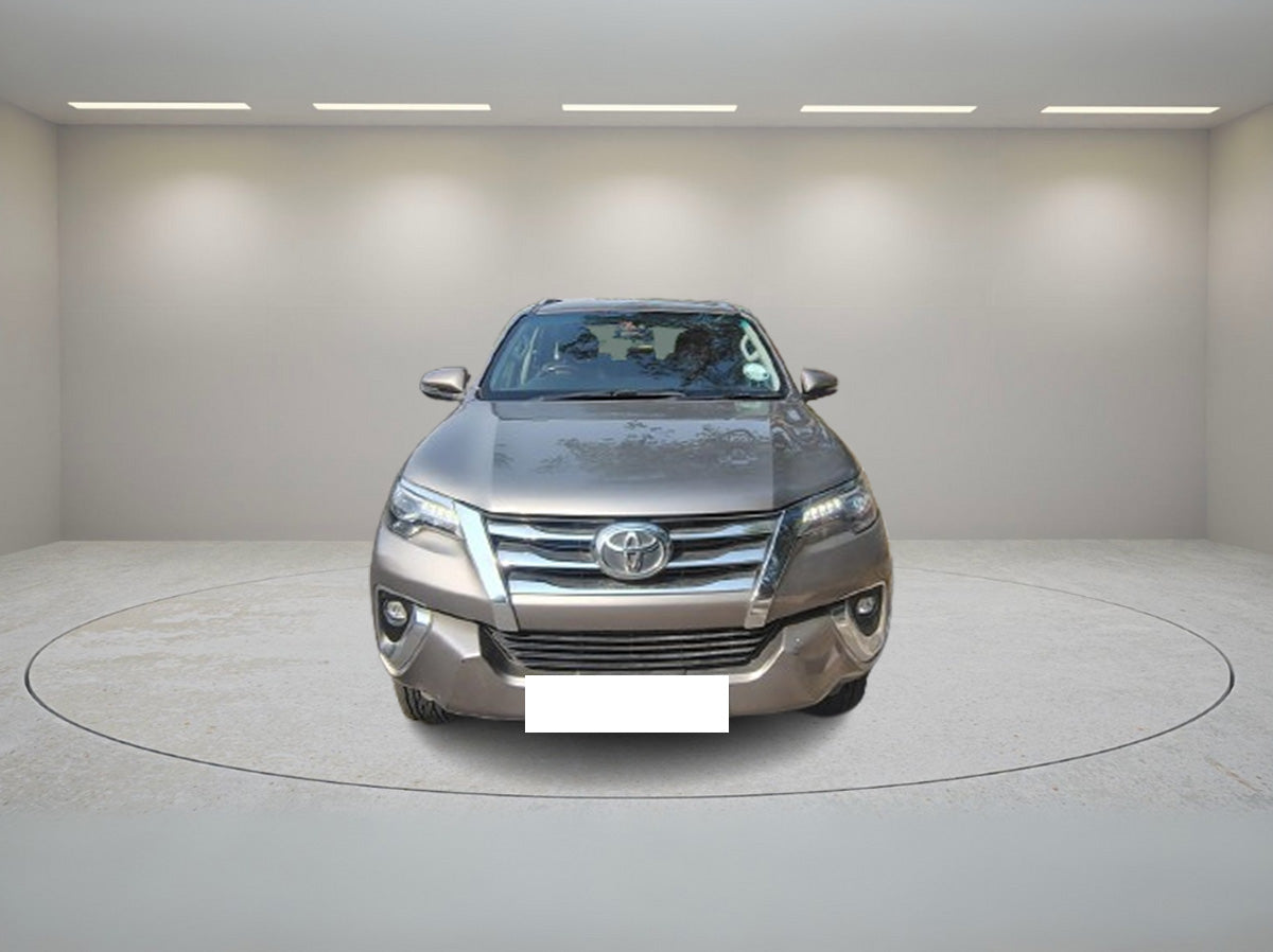 TOYOTA FORTUNER 4*2 MT 2017
