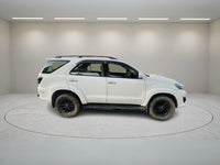 TOYOTA FORTUNER 4*2 AT 2015