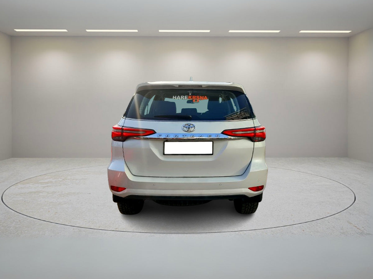 TOYOTA FORTUNER AT 2024