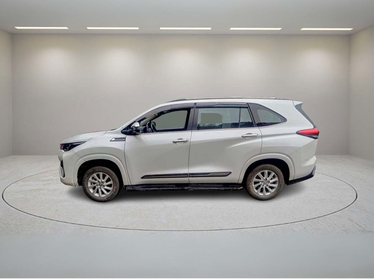 TOYOTA INNOVA HYCROSS GX+(O) AT 2024