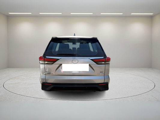 TOYOTA INNOVA HYCROSS ZX (O) AT 2025