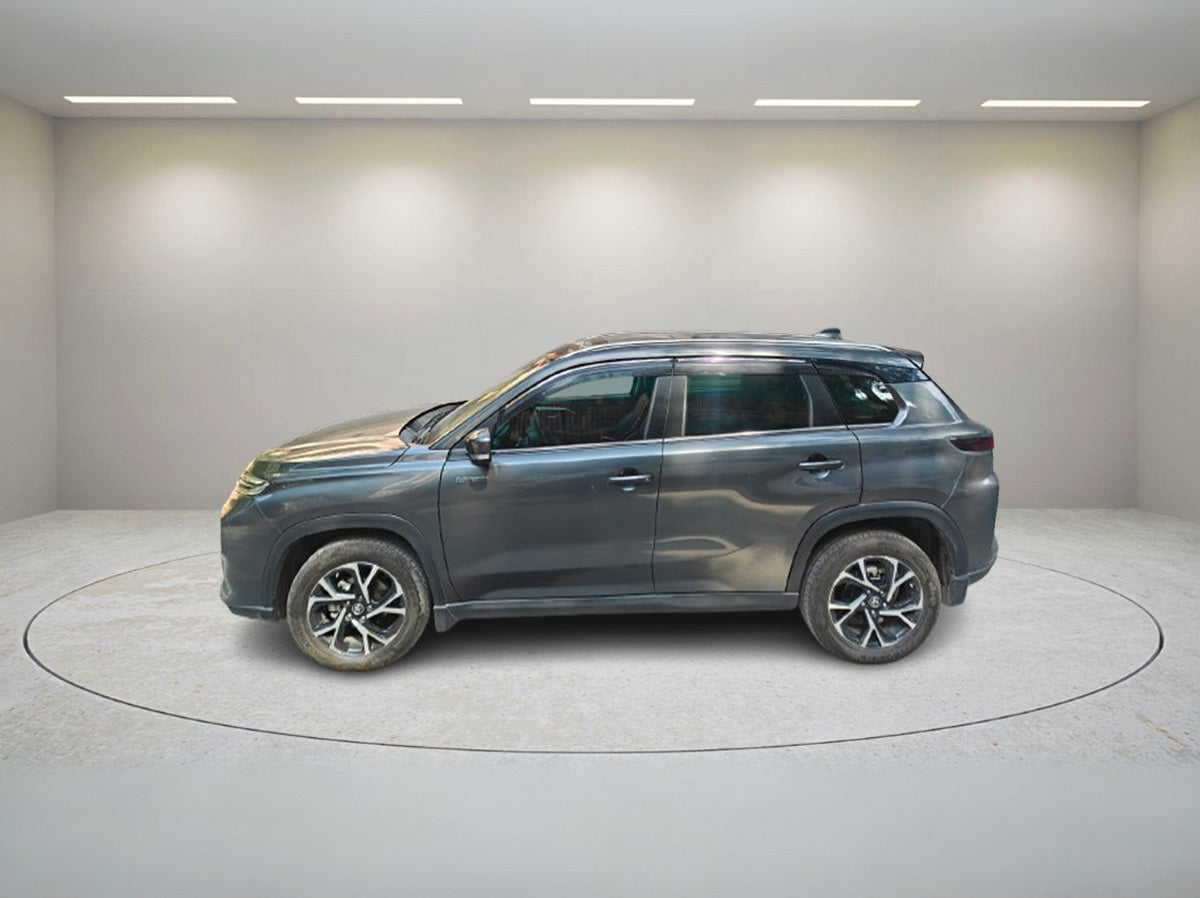 TOYOTA URBAN CRUISER HYRYDER V AT 2024