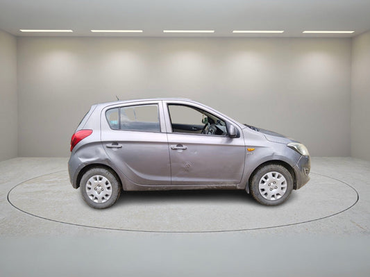 HYUNDAI I20 MAGNA 2012