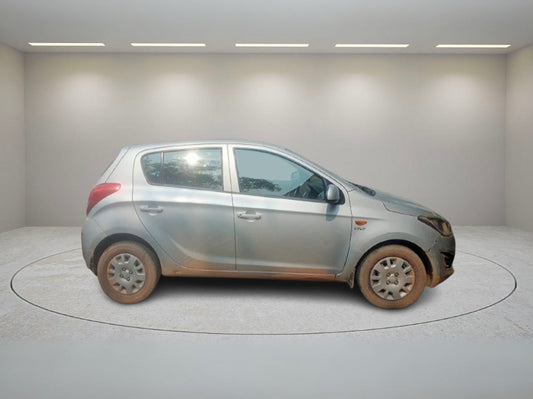 HYUNDAI I20 MAGNA 2012