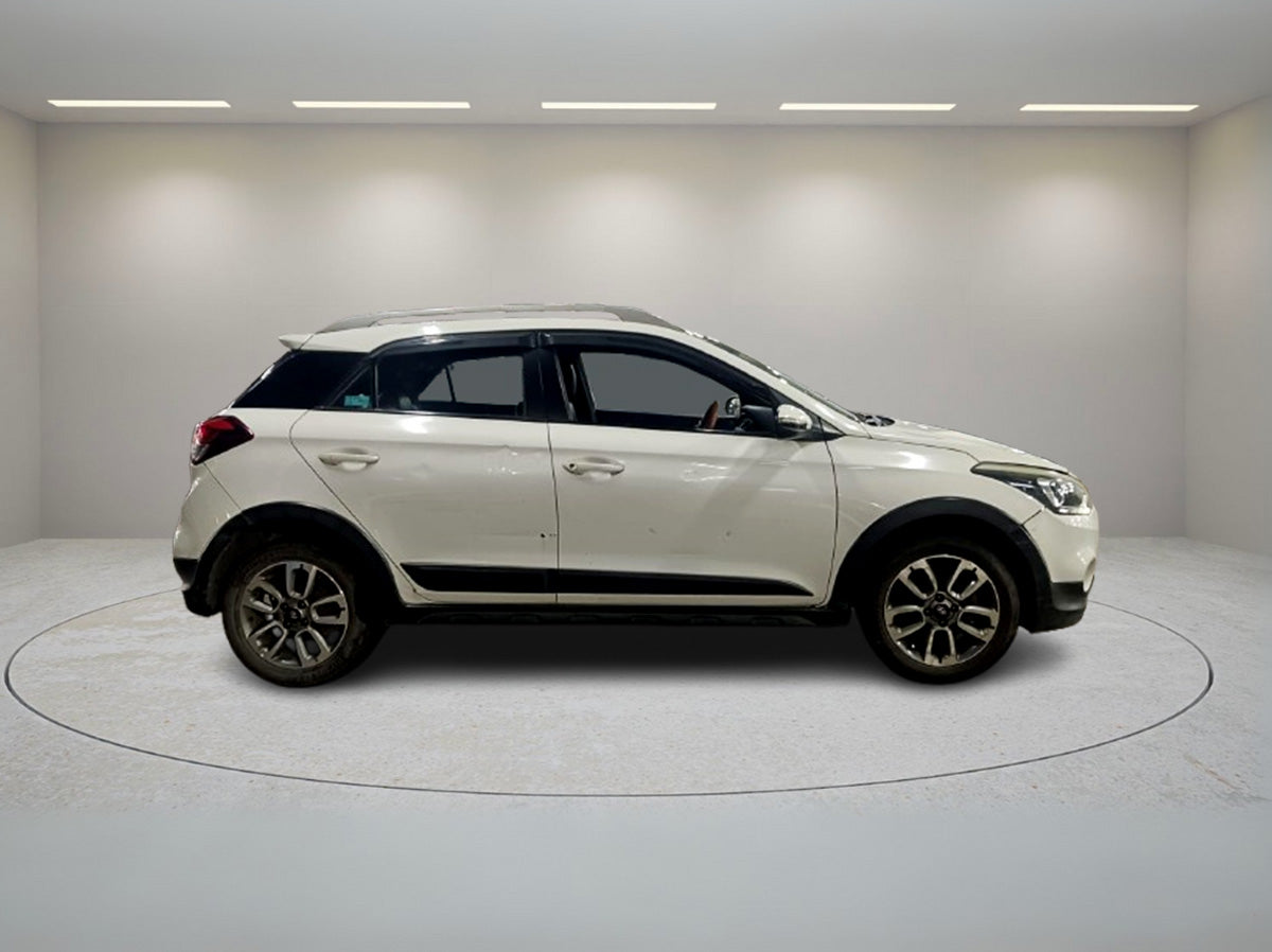 HYUNDAI I20 ACTIVE VTVT 2015