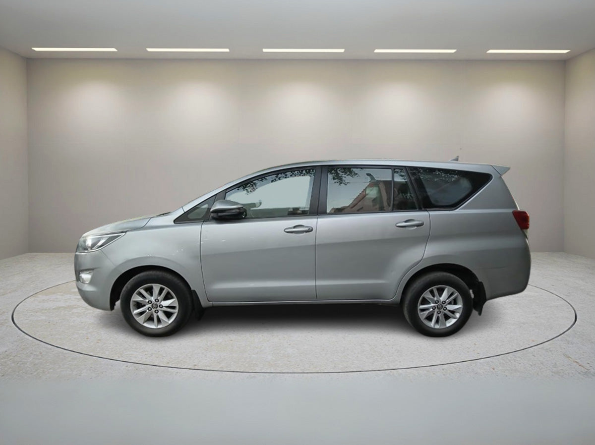 TOYOTA INNOVA CRYSTA 2.8 G AT 2020