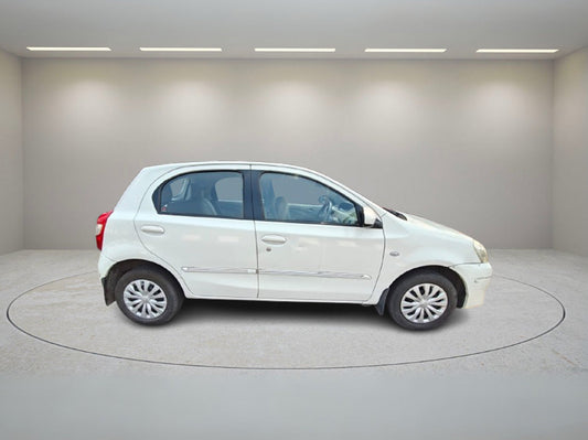 TOYOTA ETIOS LIVA G 2014