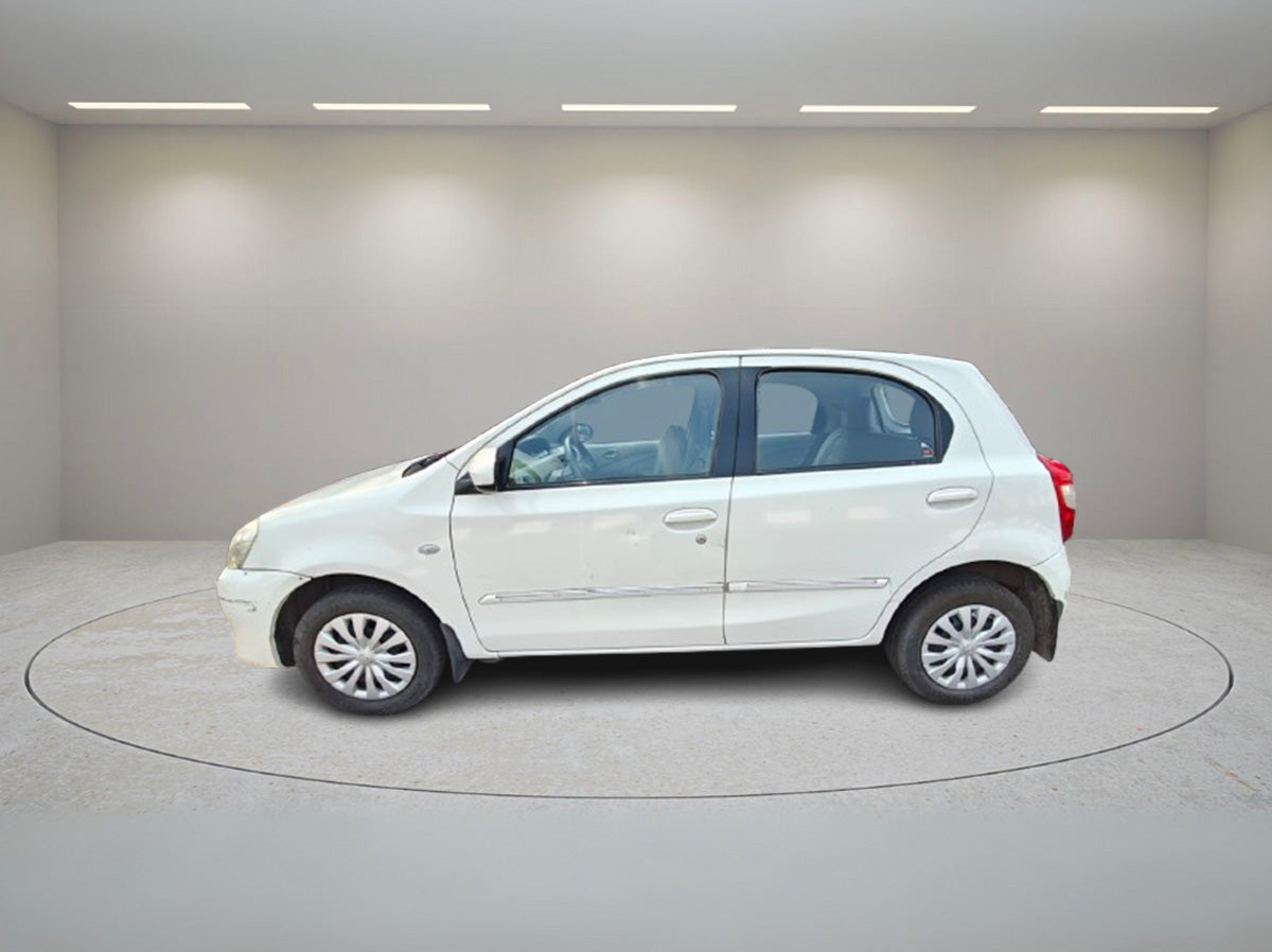 TOYOTA ETIOS LIVA G 2014