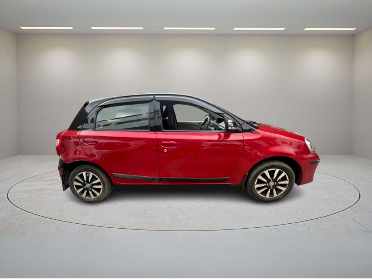 TOYOTA ETIOS LIVA V (M) LIMITED 2016