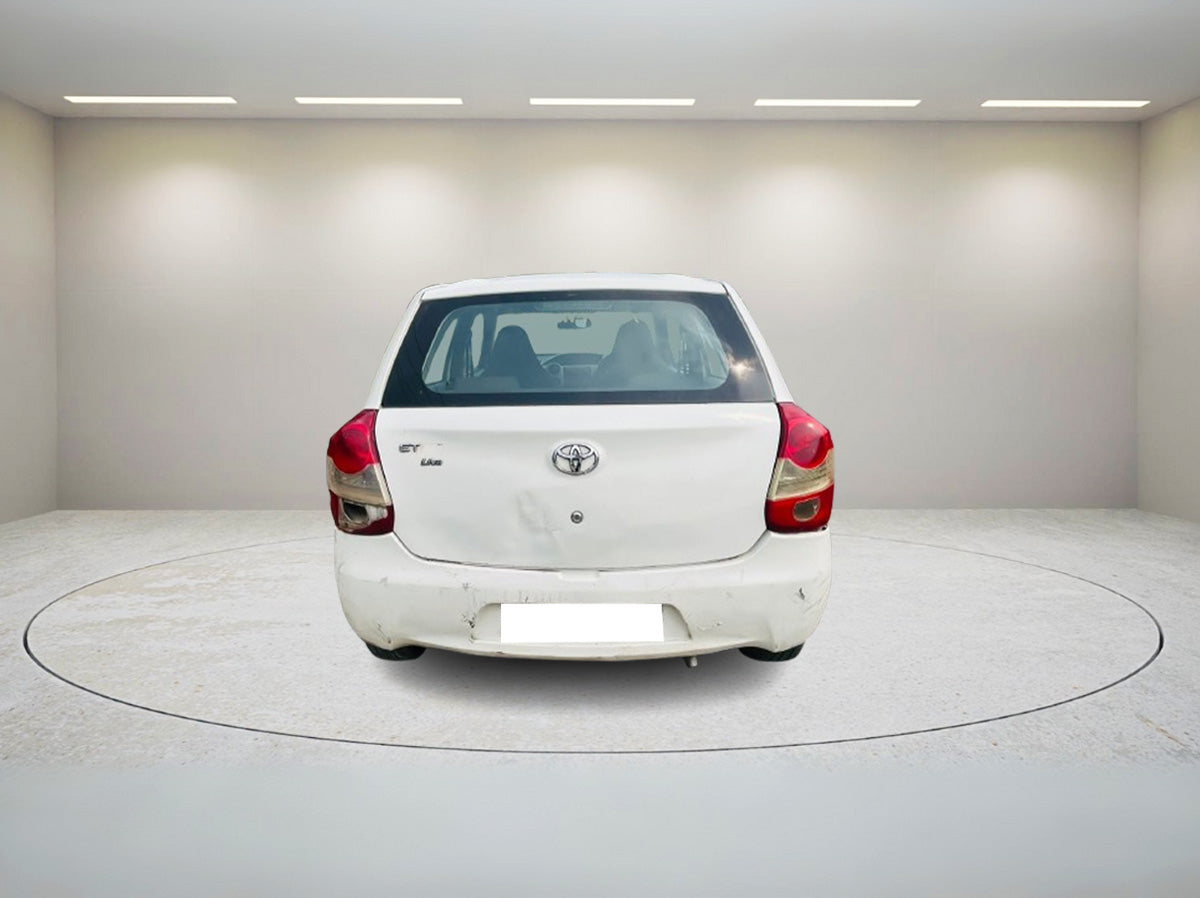 TOYOTA ETIOS LIVA J 2013