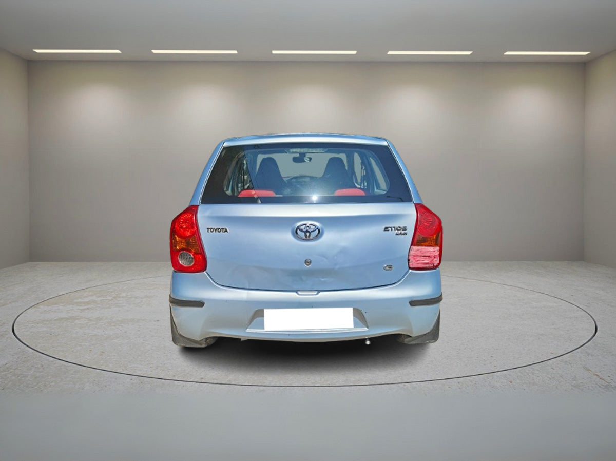 TOYOTA ETIOS LIVA G 2011